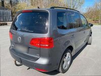 Gebraucht VW Touran Match 140 PS (102 kW) 2012 Grau Van / Kleinbus