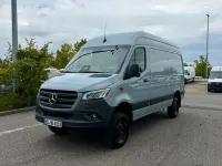 Gebraucht Mercedes Sprinter 190 PS (139 kW) 2026 Fehgrau Van