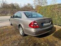 Second-hand Mercedes E200 163 CP (119 kW) 2003 Argintiu Berlinǎ