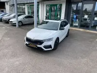 Gebraucht Skoda Octavia RS 245 PS (180 kW) 2023 Moonweiß  perleffekt Kombi