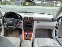 Gebraucht Mercedes C220 Classic 143 PS (105 kW) 2003 Silber Limousine