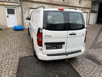 Gebraucht Hyundai H-1 170 PS (125 kW) 2009 Weiß Van / Kleinbus