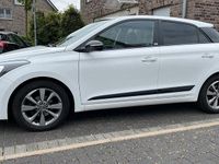 Gebraucht Hyundai i20 Passion Plus 84 PS (61 kW) 2018 Weiß Limousine