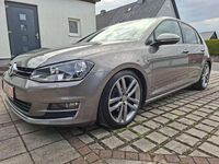 Second-hand VW Golf VII LOUNGE 125 CP (91 kW) 2015 Verde Hatchback