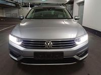 Gebraucht VW Passat 190 PS (139 kW) 2019 Pyrit silber metallic Kombi