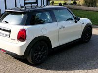 Gebraucht Mini Cooper 136 PS (100 kW) 2019 Weiß Kleinwagen
