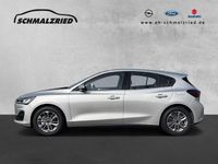 Gebraucht Ford Focus Titanium 125 PS (91 kW) 2024 Polarsilber metallic Limousine