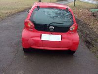 Gebraucht Toyota Aygo 68 PS (50 kW) 2006 Rot Kleinwagen