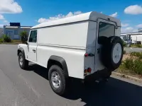 Gebraucht Land Rover Defender SE 122 PS (89 kW) 2006 Weiß Kombi