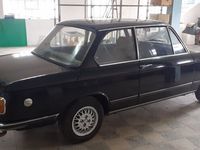 gebraucht BMW 1502 im ordentlichem zustand, wenig rost! mit etwas arbeit