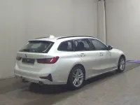 Używany BMW 320 Advantage 190 KM (139 kW) 2021 Biały Kombi