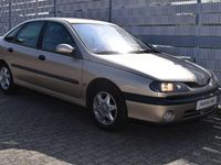 Brugt Renault Laguna 114 HK (83 kW) 1999 Gul Sedan