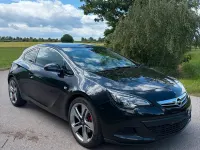 Gebraucht Opel Astra GTC Innovation 179 PS (131 kW) 2011 Schwarz Coupé