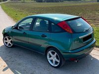 Gebraucht Ford Focus Ghia 116 PS (85 kW) 1999 Grün Limousine