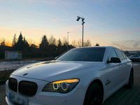 Gebraucht BMW 740 360 PS (264 kW) 2012 Weiß Limousine