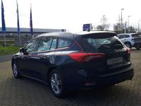 Gebraucht Ford Focus Cool & Connect 125 PS (91 kW) 2019 Blau Limousine