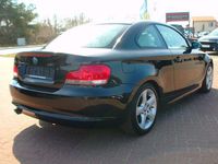 Gebraucht BMW 120 Cabriolet Advantage 177 PS (130 kW) 2009 Schwarz Cabrio