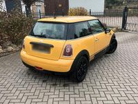 Usata Mini Cooper 90 CV (66 kW) 2007 Giallo Utilitaria