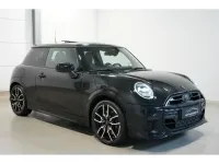 Gebraucht Mini John Cooper Works Coupé 156 PS (114 kW) 2024 Midnight black ii (metallic) Coupé