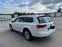Gebraucht VW Passat Alltrack 200 PS (147 kW) 2022 Weiß Kombi