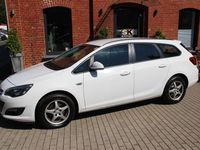 Gebraucht Opel Astra Selection 110 PS (80 kW) 2015 Weiß Kombi