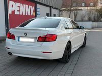 Gebraucht BMW 530 258 PS (189 kW) 2014 Weiß Limousine