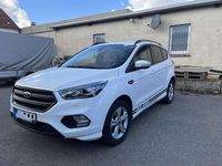 Gebraucht Ford Kuga ST-Line 150 PS (110 kW) 2018 Weiß SUV