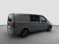 Gebraucht Mercedes Vito 237 PS (174 kW) 2026 Silber Van