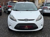 Gebraucht Ford Fiesta Trend 60 PS (44 kW) 2010 Weiß Kleinwagen