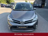 Gebraucht Toyota Verso Comfort 111 PS (81 kW) 2016 Grau Van / Kleinbus