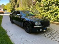 gebraucht Chrysler 300C Farbe schwarz