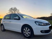 Gebraucht VW Golf VII 122 PS (89 kW) 2012 Weiß Limousine