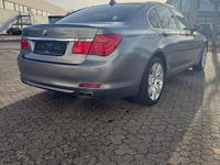 Gebraucht BMW 740 306 PS (225 kW) 2010 Grau Limousine