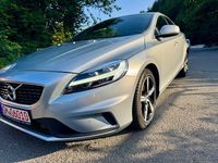 Gebraucht Volvo V40 122 PS (89 kW) 2019 Silber Limousine