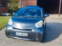 Second-hand Toyota iQ 90 CP (66 kW) 2009 Argintiu Hatchback