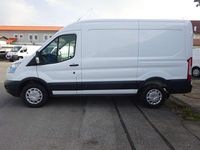Gebraucht Ford Transit Trend 131 PS (96 kW) 2017 Frostweiß Van / Kleinbus