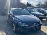 Używany VW Jetta Comfortline 105 KM (77 kW) 2011 Niebieski Sedan/Limuzyna