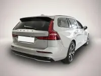 Gebraucht Volvo V60 Plus 197 PS (144 kW) 2026 Manufacturer Kombi