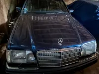 Używany Mercedes E280 193 KM (141 kW) 1994 Niebieski Kombi