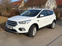 Gebraucht Ford Kuga Titanium 179 PS (131 kW) 2017 Weiß SUV