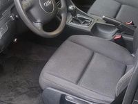 Gebraucht Audi A4 131 PS (96 kW) 2002 Grau Limousine