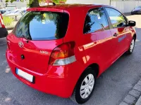 Gebraucht Toyota Yaris Basis 69 PS (50 kW) 2009 Rot Kleinwagen