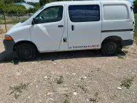 Gebraucht Toyota HiAce 75 PS (55 kW) 2000 Weiß Van / Kleinbus