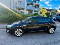 Gebraucht Opel Astra 110 PS (80 kW) 2011 Schwarz Limousine