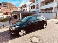 Gebraucht Hyundai i20 Active 84 PS (61 kW) 2016 Schwarz Kleinwagen