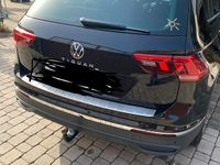 Gebraucht VW Tiguan Active 150 PS (110 kW) 2023 Schwarz SUV