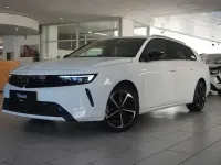 Gebraucht Opel Astra Elegance 131 PS (96 kW) 2024 Jade weiß Kleinwagen