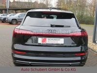 Gebraucht Audi e-tron S-Line 300 kW (408 PS) 2022 Mythosschwarz SUV