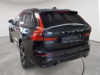 Gebraucht Volvo XC60 R-Design 197 PS (144 kW) 2022 Black stone SUV