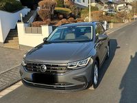 Gebraucht VW Tiguan Life 150 PS (110 kW) 2022 Grau SUV